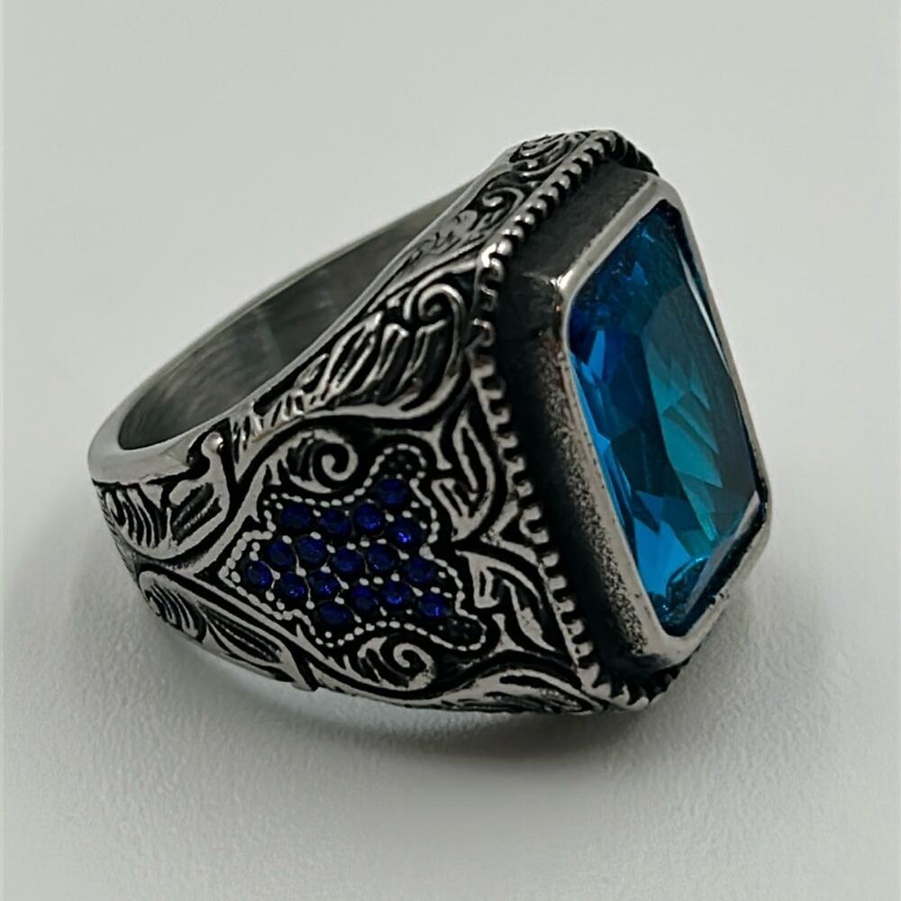 Ocean Blue Cubic Zirconia Handmade Men's Ring Size 11 NWT